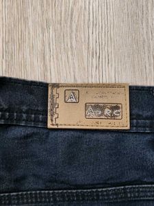 Ma2648 Arpc jeans waist 32 inches