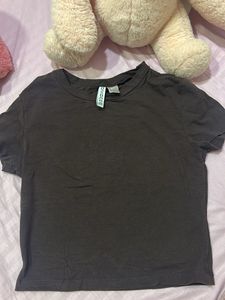 H&amp;M Dark Brown Basic T-Shirt
