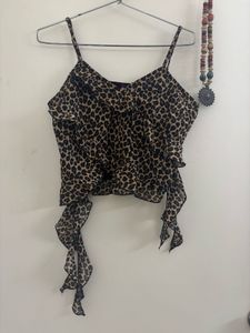 OUTZIDER Leopard Ruffle Top