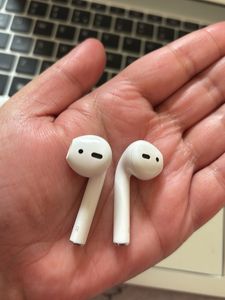 Apple AirPods (2nd Generation)