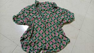ONLY green cropped shirt
