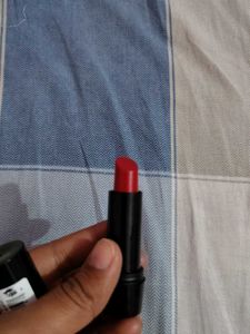 Elle 18 Color Pops Matte Lipsticks (Set of 3)