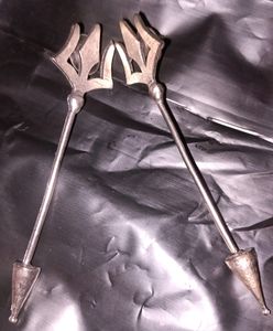 Trishul Studs