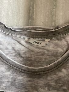 Stylish Vintage T Shirt 🩶