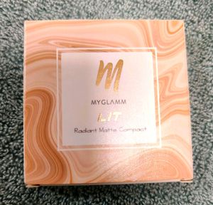 ❤️ SALE❗ GRAB MY GLAMM Matte COMPACT✅⭐NEW