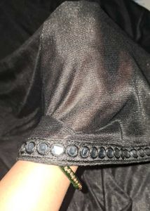 Black Saree Without Blouse