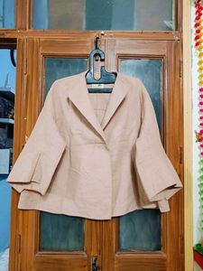 Elegant Beige Women's Blazer