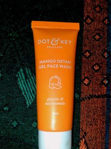 Mango Detan Gel Face Wash