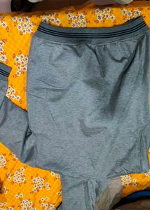 Gray Printed sweater good to keep  warm in winter