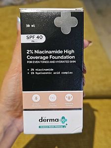 Derma Co Foundation Shade No.4 Caramel