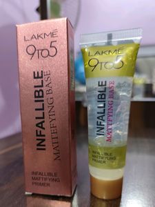 Lakme 9 To 5 Infallible Mattifying Base