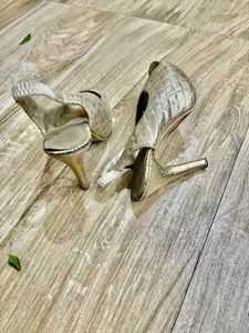 Elegant Gold Peep-Toe Heels