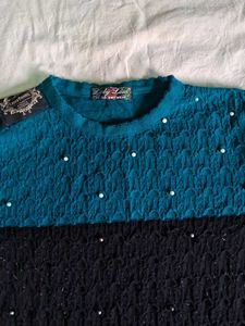 Sweetshirts or woolen top