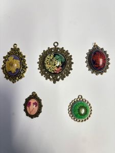 resin pendant