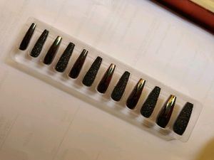 Artificial Nail With Sticker