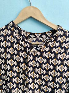 Van Hussen Round Neck Top