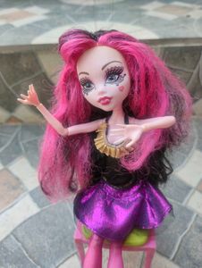 Monster High Doll Draculaura