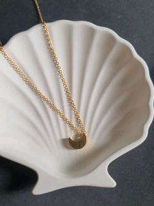 Moon 🌙 Pendent Chain