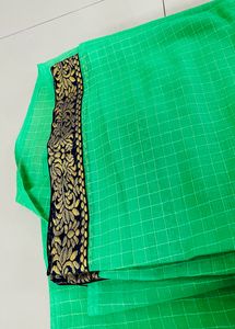 Simple Green Colour Saree Along With Blouse