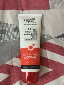Chemist at Play Face Wash