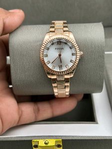 FOSSIL PREMIUM LADIES WATCH WITH TIN BOX