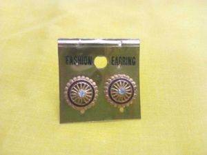 EARRINGS WITH STONES