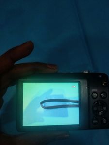 Nikon Coolpix S2700 With 4 Gb Memory Card And CHAR