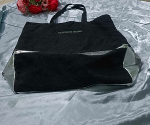 Victoria&#39;s Secret Black Tote Bag