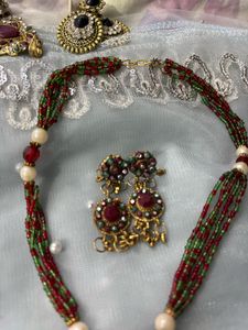 Maroon &amp; Green Diamond Jewellery Set