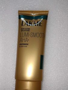 Lakme Lumi-Smooth AHA+ Facewash