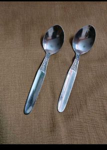 Polka Dots Bowls With Spoons