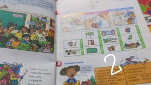 5 Spanish Books,like New