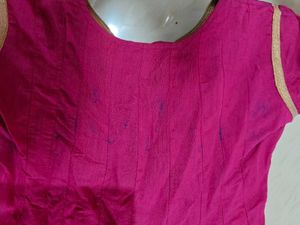 Elegant Pink Embroidered Kurta