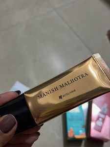 Skincare Bundle: Innisfree, Pilgrim, Loccitane