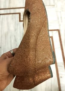 Stylish Metallic Brown Bellies