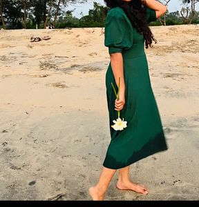 Elegant Green Midi Dress