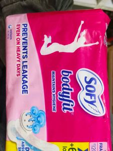 Sofy Bodyfit Sanitary Pads