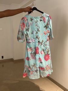 Fixed price, cute little flowery  dress