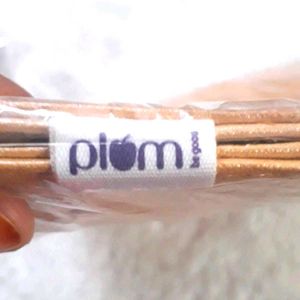 plum golden CLUTCH This refined  features