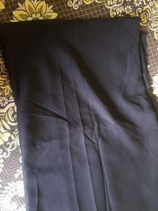 Elegant Black Clutch with Delicate Pattern
