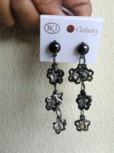 Dangling Star Earrings