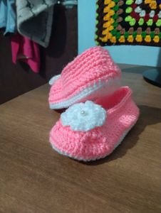 Crochet Pink Baby Booties