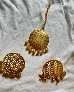 Golden Earrings And Maangtika Set
