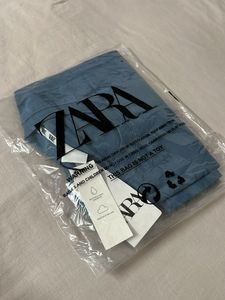 ZARA- Friday T-shirt 👕