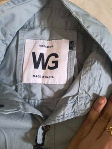 Men&#39;s Casual Shirt