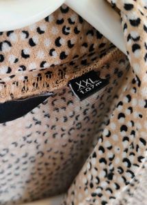 Patterned V-Neck Top