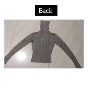 🆕🩶 BRAND NEW Stylish Turtleneck Top🩶🆕