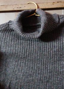 High Neck Sweter