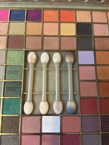 Cameleon Eyeshadow Palette