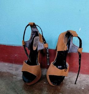 Stylish Tan Heels